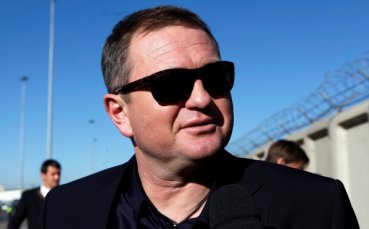 Владимир Вайс остава треньор на Словакия