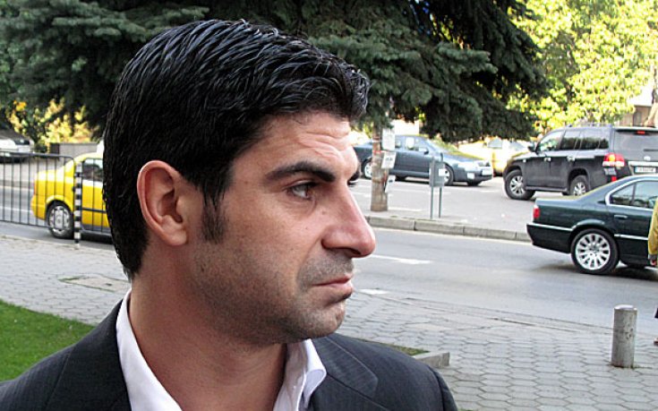 Италиански агент спряга дефанзивен халф на Лацио за Левски