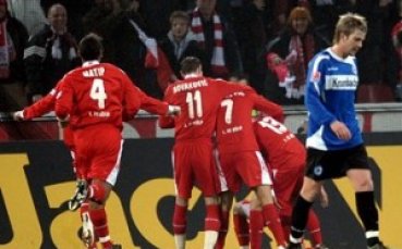 Раздават талони за секс услуги с намаление на футболен мач