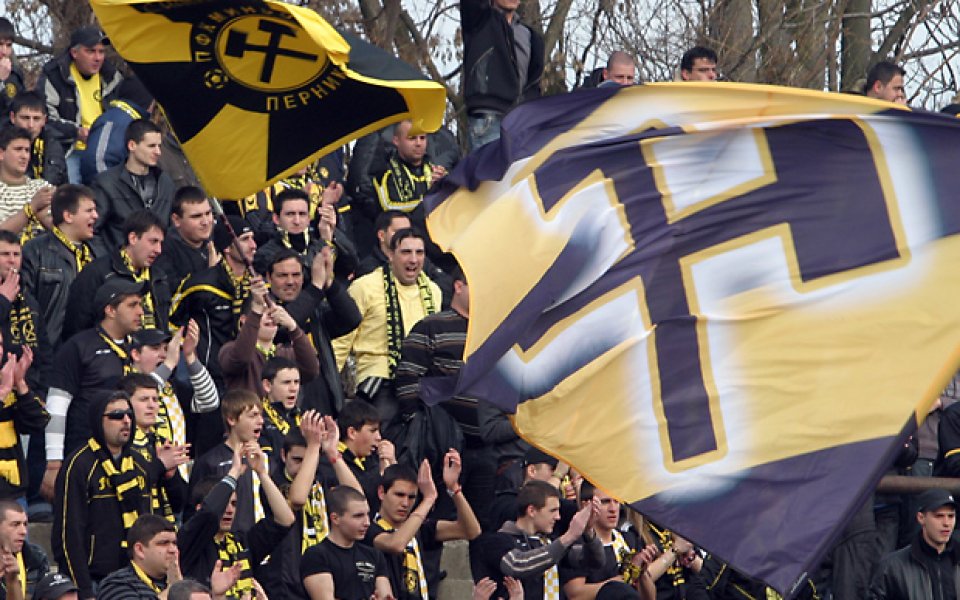 Миньор Перник ще предава мачовете си онлайн