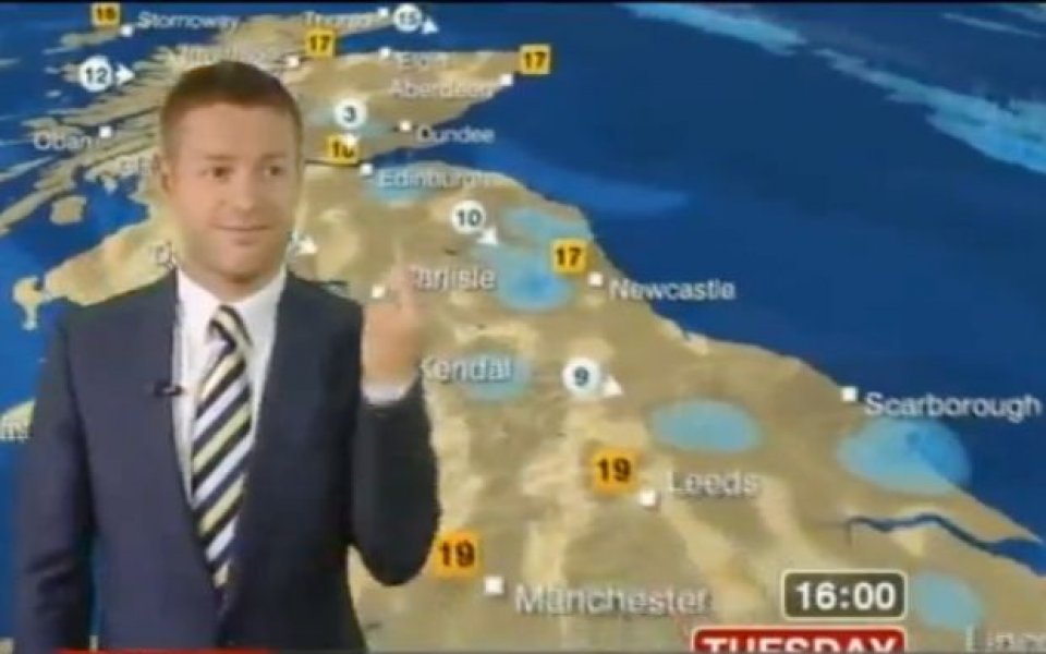 ВИДЕО: Водещ от БиБиСи размаха среден пръст в ефир
