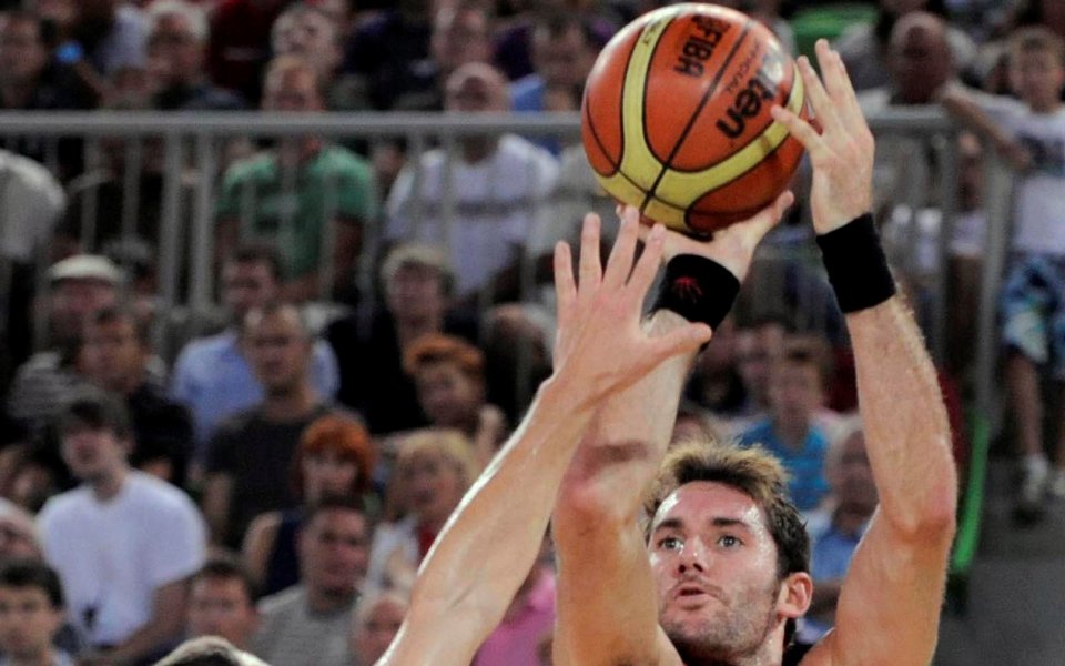 Летящият Руди се прибира в Европа