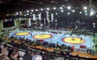 Венелин Венков почва с киргизстанец на световното