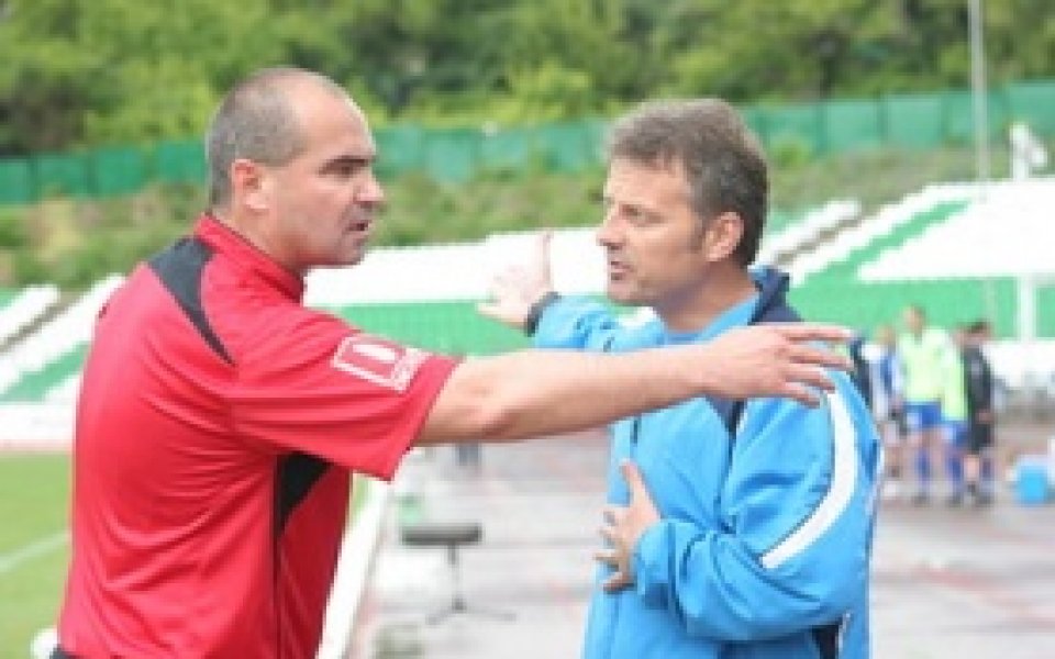 Треньорът на Академик удари вратаря Чавдаров след загубата от Локо Сф