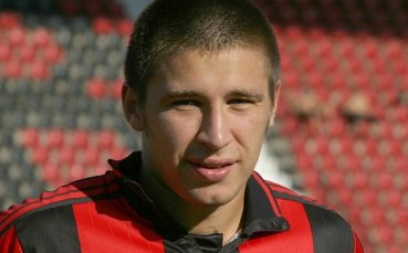 Йовановски се запозна с Бандаловски, защитникът започва тренировки в ЦСКА от утре