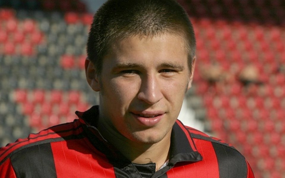 Йовановски се запозна с Бандаловски, защитникът започва тренировки в ЦСКА от утре