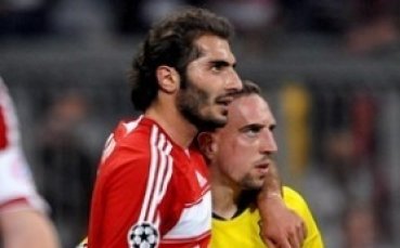 Алтинтоп под въпрос за мача с Борусия Дортмунд