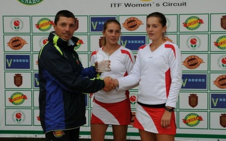 Румънки триумфират при двойките в Изида къп