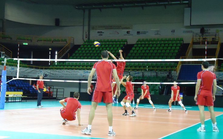 На финала България играе за положителен баланс с Германия на Лозано