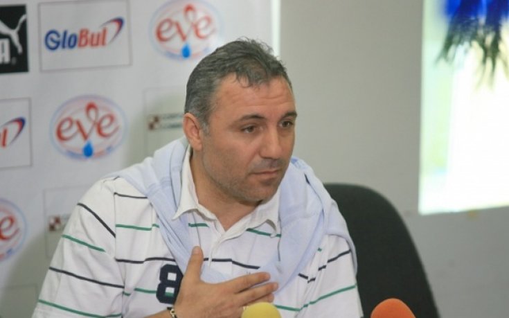 Стоичков започва работа в Барселона