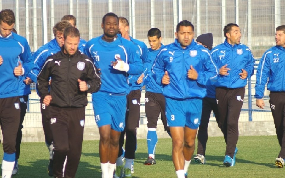 Черноморец замина с 18 футболисти за Стара Загора