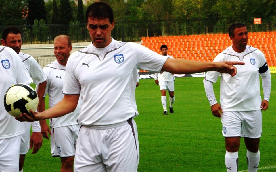 Левски удари Черноморец и грабна златото при ветераните