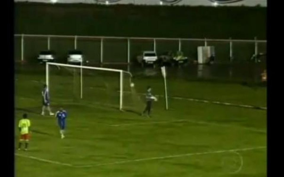 ВИДЕО: Пореден вратар стана за смях