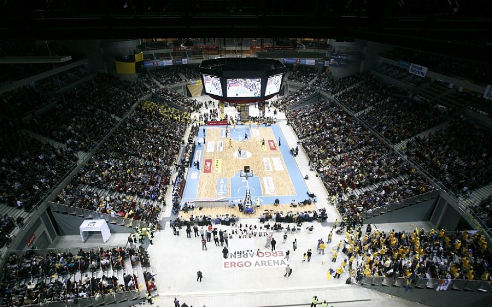 Победа за Виденов в дербито на Полша пред рекордна публика