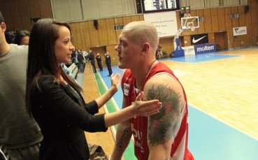 Камбала в Рим за Бъдни вечер, Питърсън на екскурзия из Европа