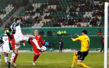 Sky Sports: Манчестър Сити преговаря за Дзеко