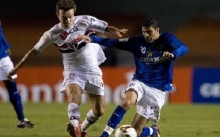 Халф на Ботафого беше отвлечен на път за тренировка