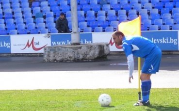 Трима защитници пострадаха от ритници, Кривия и Коен на облекчен режим