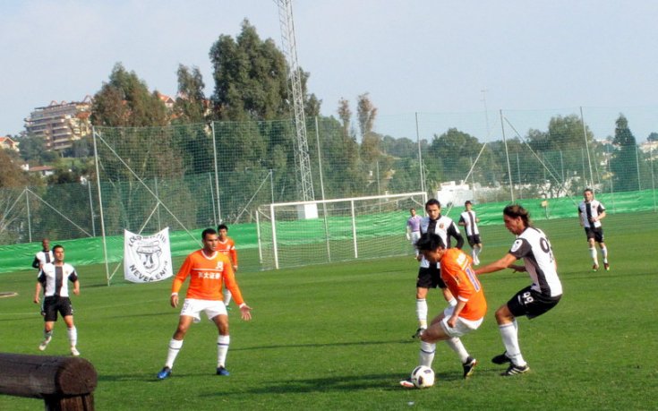 СНИМКИ: Локо Пд с човек по-малко направи равен с китайци