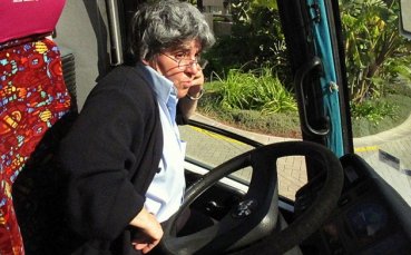 СНИМКИ: Испанка, шофьор на автобус, изгуби Локо Пд на път за мача с Полония