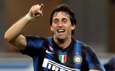 Диего Милито в групата на Интер за дербито с Милан