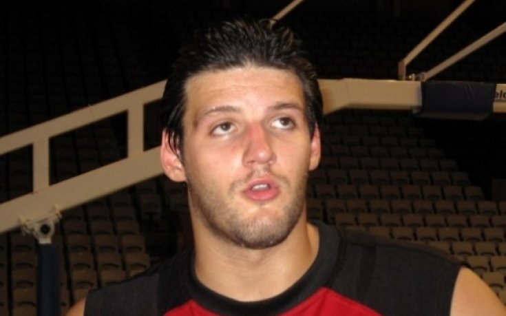 Калоян Иванов с добър мач за успех на Тофаш