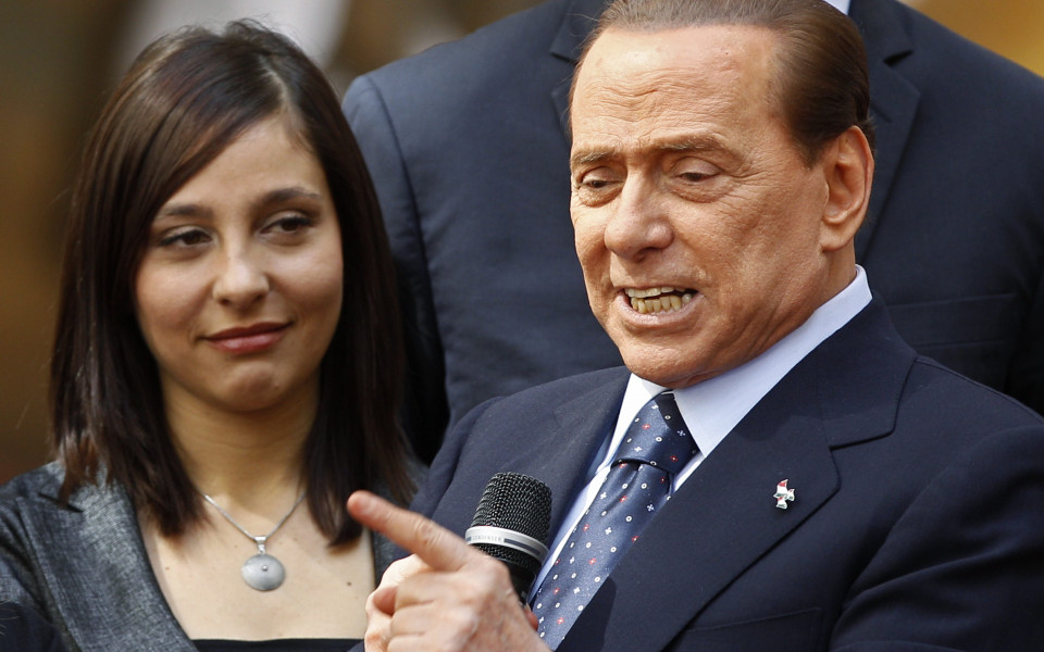 Секси модел омагьоса щерката на Берлускони