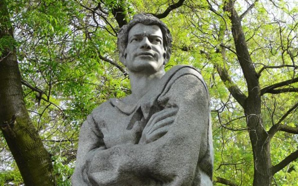 Левски ще почете Гунди в сряда