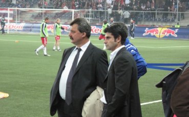 Батков и Гонзо бистрят селекцията, избират от трима нападатели