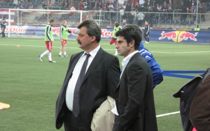 Батков и Гонзо бистрят селекцията, избират от трима нападатели