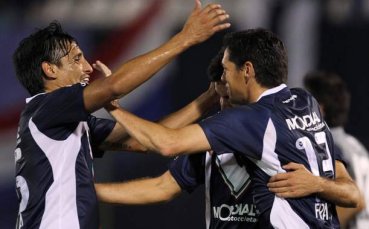 Велес Сарсфилд и Сантос се класираха за полуфиналите на Копа Либертадорес