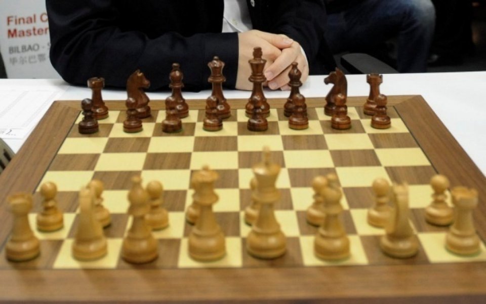 Шахматното дерби в Албена завърши без победител