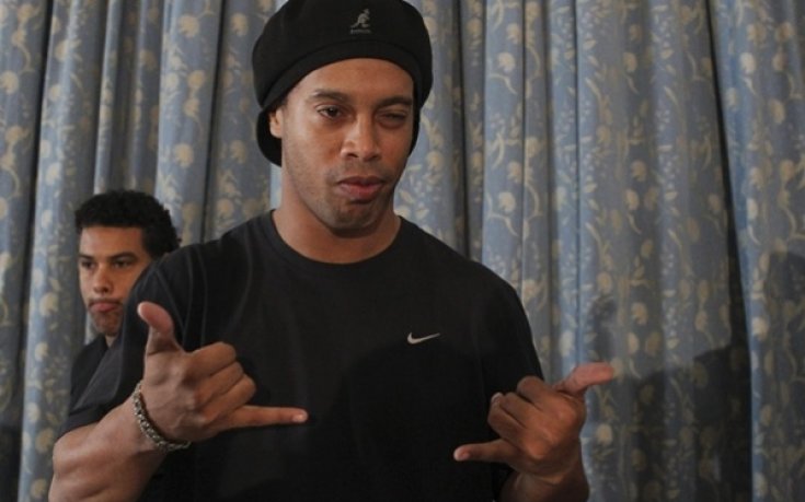 Роналдиньо заби ново гадже