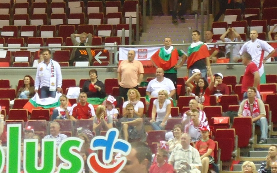 „Днес е хубав ден за българската демокрация!” вика за волейболистите ни