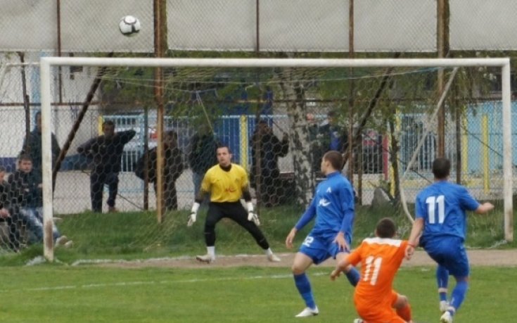 Петър Хубчев на проби в Черноморец Поморие