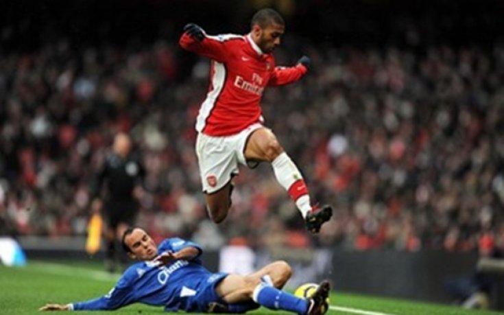 Играч на Арсенал станал „жертва на Холокоста”