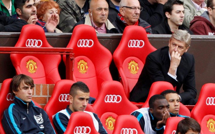 Венгер уреди Сантос, иска трима от Челси