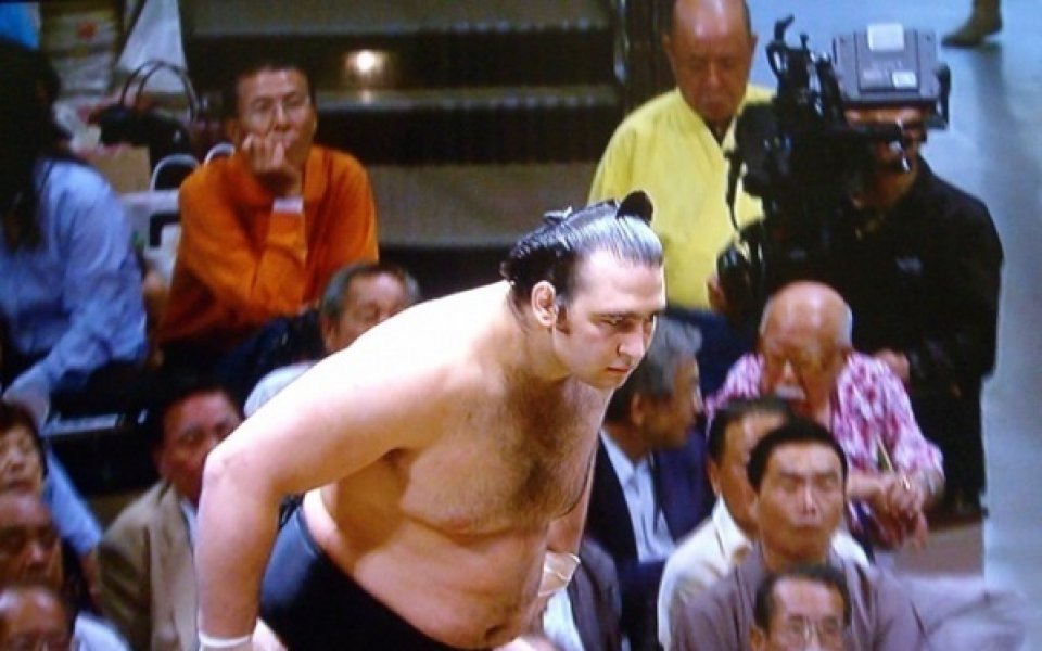 Котоошу с първа победа големия турнир по сумо в Токио