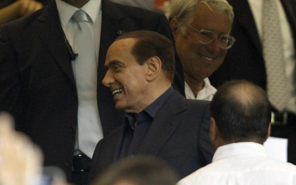 Берлускони правил секс с 8 жени на Нова година