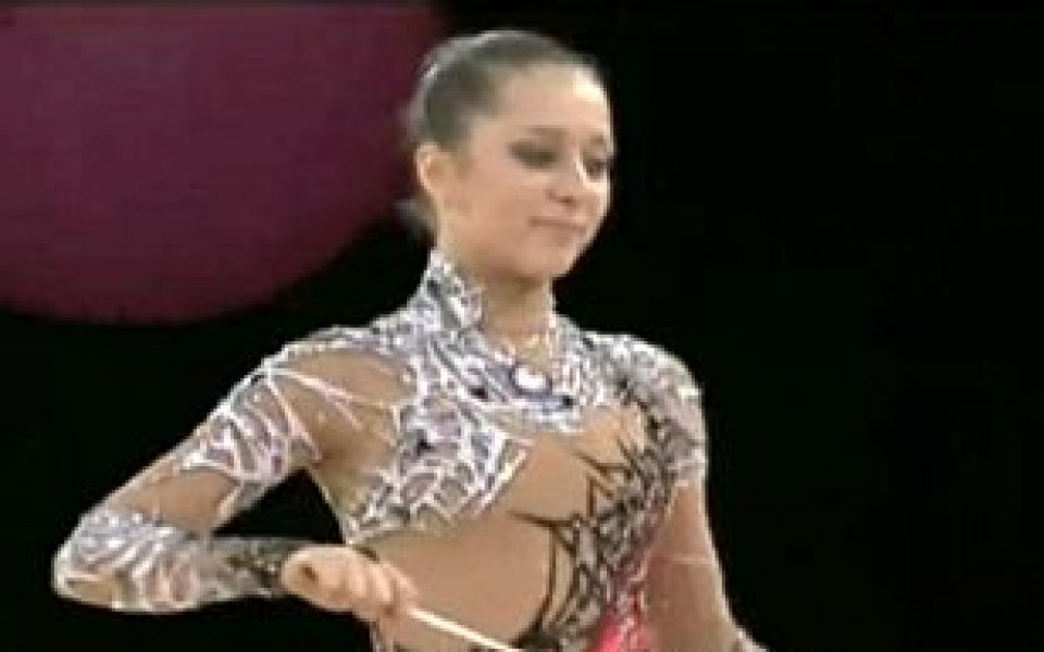 Ирина Винер подари трико за медал на Силвия Митева