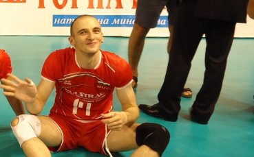 Перфектен Тодоров при победа на Пламен Константинов