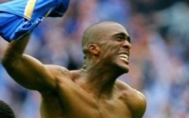 Дистен, Кейхил и Невил под въпрос за Нюкасъл