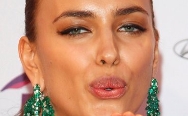 Ирина Шейк прости на Роналдо със страстни целувки