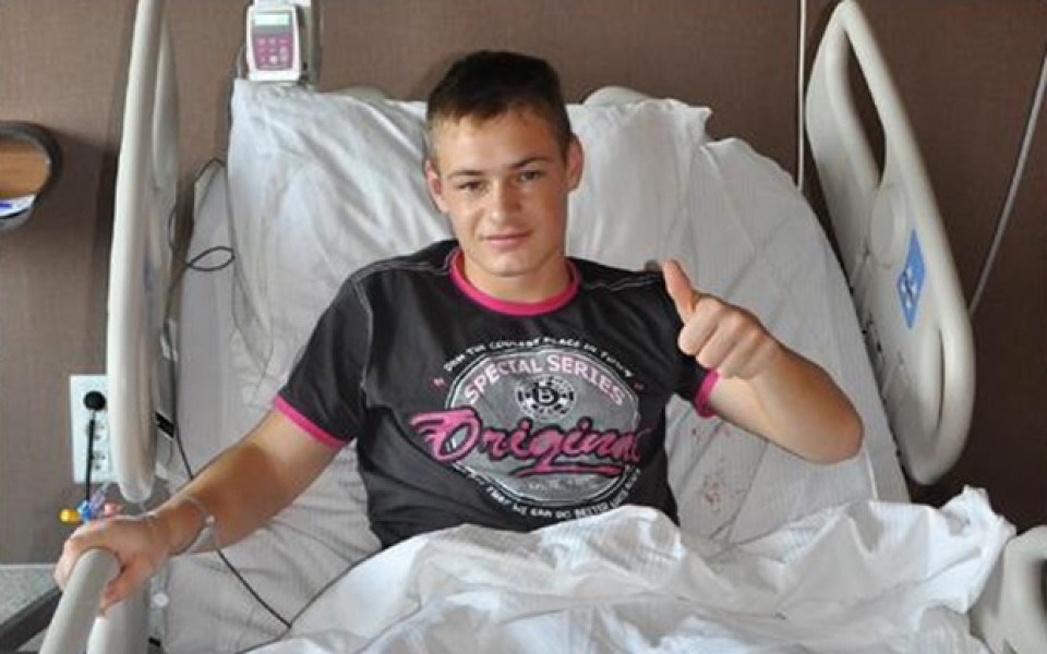 Лъчезар Михайлов направи успешна операция в болница Аджъбадем