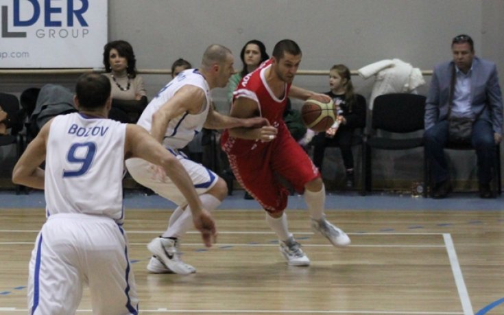 Лукойл Академик отново победи Левски