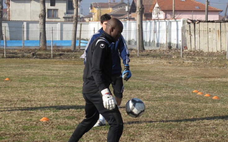 СНИМКИ: Локомотив Пд освободи латвийския вратар и Беконо