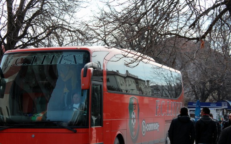 СНИМКИ: Стоичков доведе Литекс в Сандански, посрещна го авер от Мелник