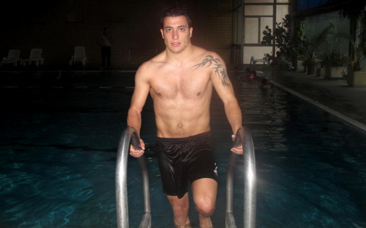 СНИМКИ: Сержиньо е добре, тренира бягане и басейн за начало