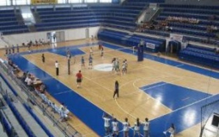 Над 28 часа снежна одисея за волейболния Монтана