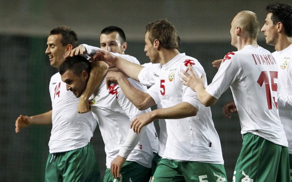 СНИМКИ: Добра игра и хикс срещу Унгария в дебюта на Любо Пенев